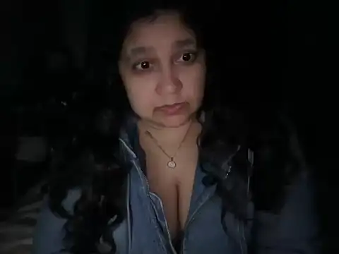 MelanieFawker online show from 12-19-25, 01:42