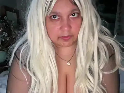 MelanieFawker online show from 09-19-25, 01:53
