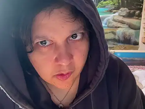 MelanieFawker online show from 09-28-25, 05:20