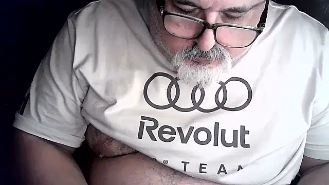 Snapshot of cashot58 chatting on 06-29-26, 01:44 cashot58 online show from 06-29-26, 01:44