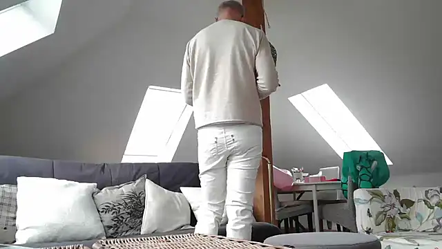 Snapshot of maxmueller321 chatting on 03-25-26, 08:57 maxmueller321 online show from 03-25-26, 08:57