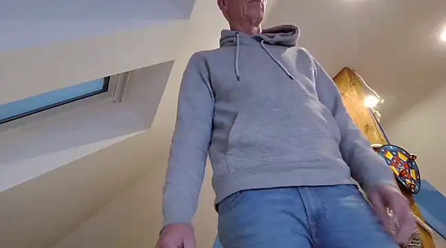 Snapshot of maxmueller321 chatting on 12-07-24, 03:14 maxmueller321 online show from 12-07-24, 03:14