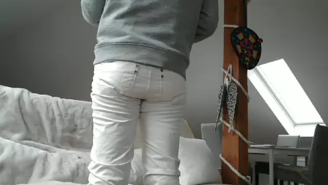 Snapshot of maxmueller321 chatting on 12-04-24, 09:34 maxmueller321 online show from 12-04-24, 09:34