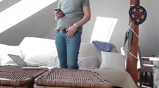 Snapshot of maxmueller321 chatting on 03-19-25, 01:18 maxmueller321 online show from 03-19-25, 01:18