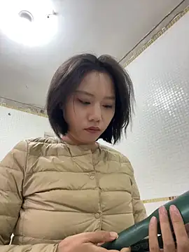 Eliza-E online show from 03-10-26, 01:42