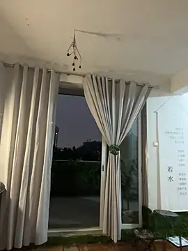 Eliza-E online show from 04-04-26, 11:06