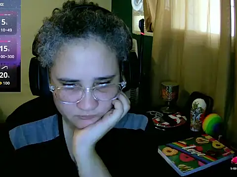 Snapshot of lolalicious_758 chatting on 09-20-25, 03:28 lolalicious 758 online show from 09-20-25, 03:28