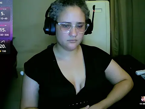 Snapshot of lolalicious_758 chatting on 09-12-25, 12:22 lolalicious 758 online show from 09-12-25, 12:22