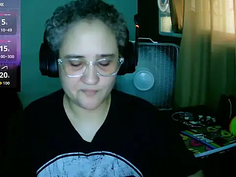 Snapshot of lolalicious_758 chatting on 10-06-25, 06:08 lolalicious 758 online show from 10-06-25, 06:08