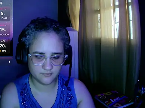 Snapshot of lolalicious_758 chatting on 09-10-25, 09:47 lolalicious 758 online show from 09-10-25, 09:47