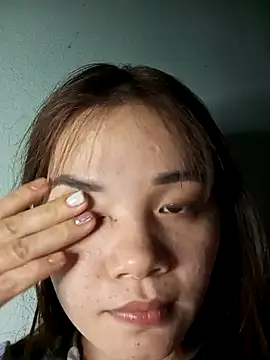 Ngoc-Trinh online show from 01-31-25, 03:22