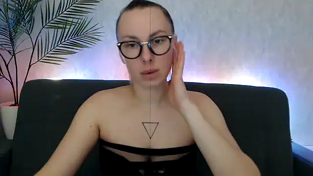  Leslyy Solo 1 online show from 10-10-25, 03:57