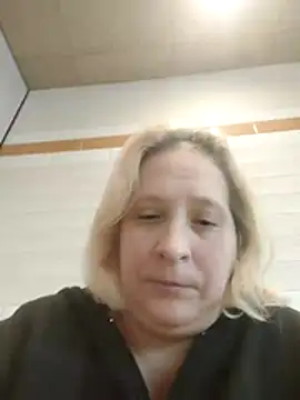 Snapshot of Icedcoffee2024 chatting on 11-24-25, 03:45 Icedcoffee2024 online show from 11-24-25, 03:45