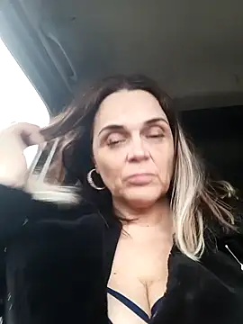 hugebobbs online show from 03-08-25, 01:47