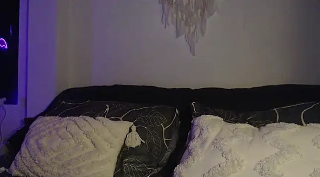 Snapshot of Scarlette-wolfe chatting on 12-17-24, 05:36 Scarlette-wolfe online show from 12-17-24, 05:36