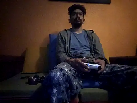 Angel Coronel online show from 02-18-25, 01:10