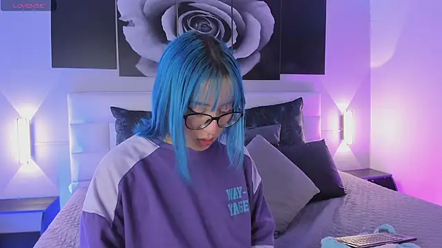 sofi bakerr online show from 10-14-25, 11:33