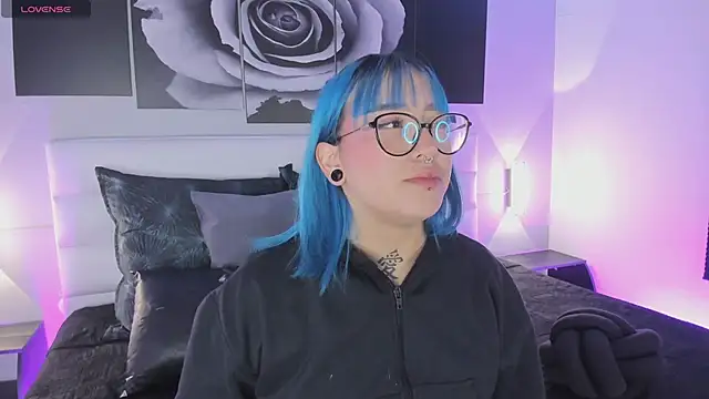 sofi bakerr online show from 12-02-25, 11:56