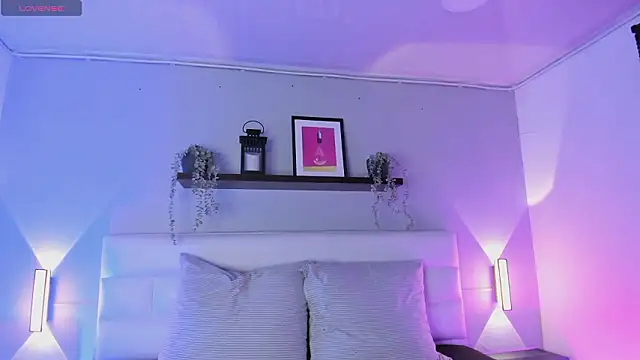 sofi bakerr online show from 02-06-26, 12:01