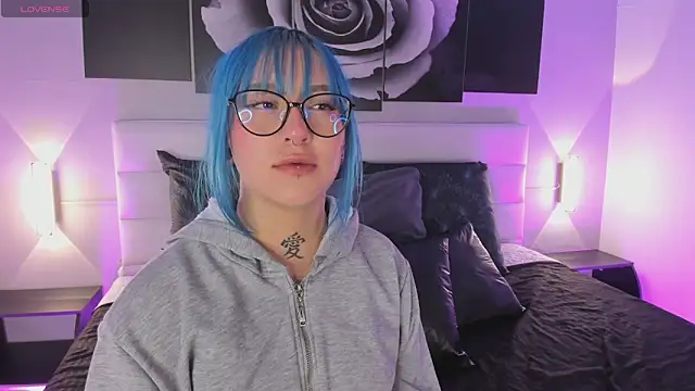 sofi bakerr online show from 10-20-25, 11:33