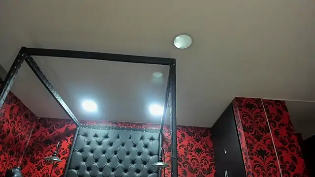 Snapshot of JAYLEN_BDSM chatting on 02-04-26, 12:11 JAYLEN BDSM online show from 02-04-26, 12:11