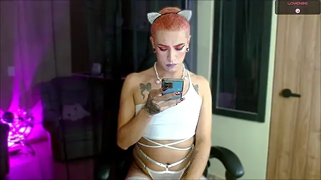 tevenwhiite online show from 11-26-25, 01:27