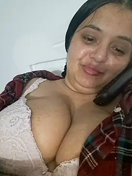 sarahhh1987 online show from 12-19-25, 07:49