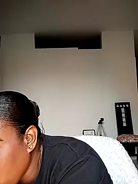 Perlasexyu1 online show from 10-15-25, 01:52