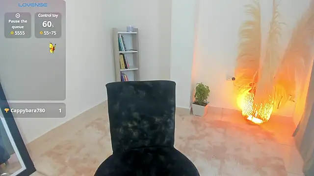 AnntoniaWood online show from 03-19-25, 07:17