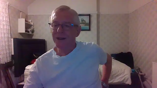 Snapshot of shaun63m chatting on 07-16-26, 11:46 shaun63m online show from 07-16-26, 11:46