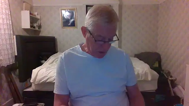 Snapshot of shaun63m chatting on 08-01-26, 12:08 shaun63m online show from 08-01-26, 12:08