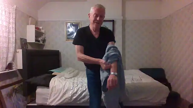 shaun63m online show from 11-25-25, 01:39