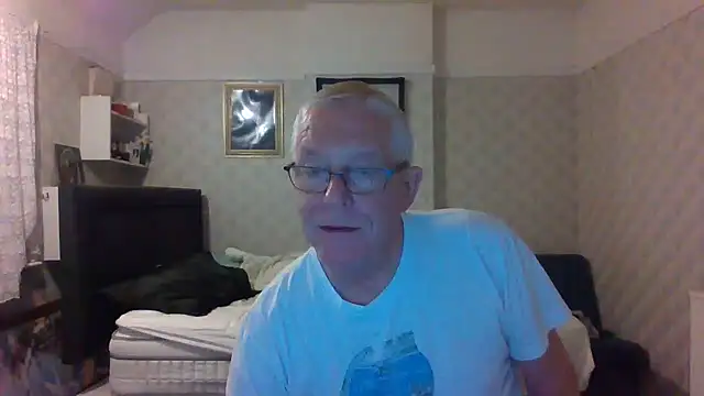 Snapshot of shaun63m chatting on 09-27-25, 01:23 shaun63m online show from 09-27-25, 01:23