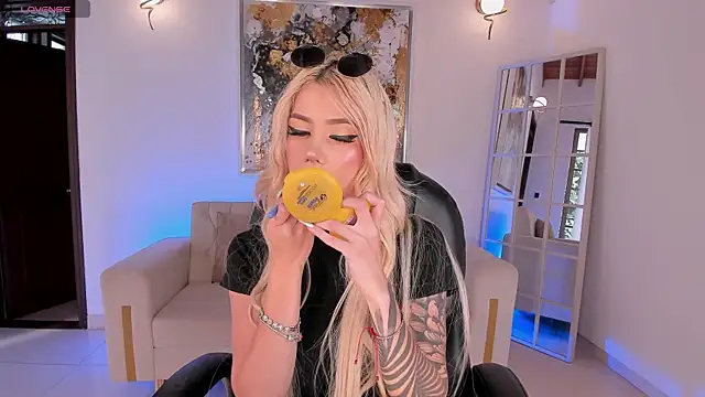 HannaConnor  online show from 03-29-26, 06:09