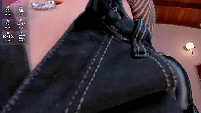 HannaConnor  online show from 04-15-26, 04:40