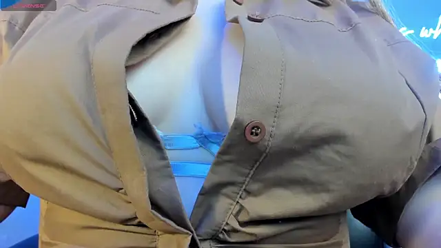 BellaRose X online show from 12-15-25, 06:19