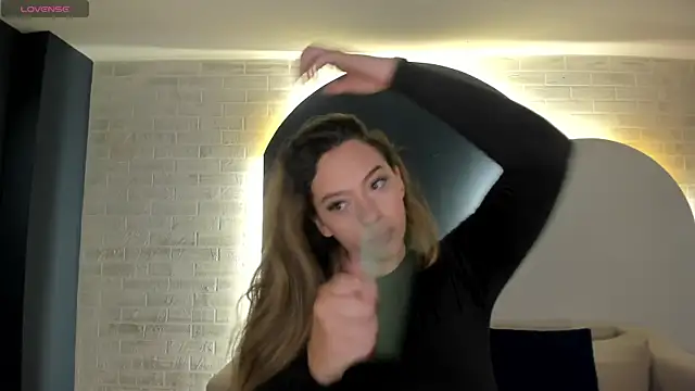 BellaRose X online show from 04-01-26, 04:14