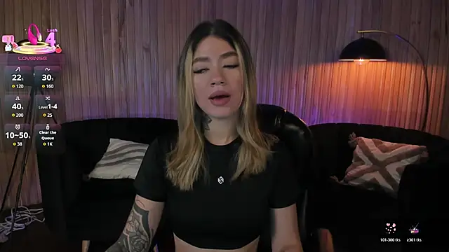 ViolettHansson online show from 03-01-26, 10:37