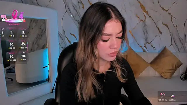 Snapshot of ViolettHansson chatting on 11-07-25, 11:04 ViolettHansson online show from 11-07-25, 11:04