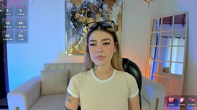 ViolettHansson online show from 02-10-26, 06:51