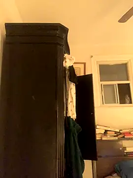 Snapshot of holyeroticss chatting on 11-12-25, 12:37 holyeroticss online show from 11-12-25, 12:37