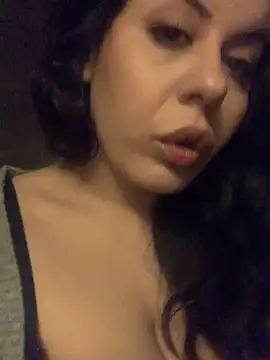 Snapshot of holyeroticss chatting on 11-08-25, 02:26 holyeroticss online show from 11-08-25, 02:26