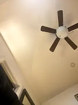 Snapshot of holyeroticss chatting on 10-02-25, 07:17 holyeroticss online show from 10-02-25, 07:17