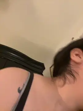 Snapshot of holyeroticss chatting on 10-15-25, 12:20 holyeroticss online show from 10-15-25, 12:20