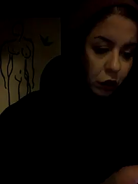 Snapshot of holyeroticss chatting on 12-04-25, 10:31 holyeroticss online show from 12-04-25, 10:31