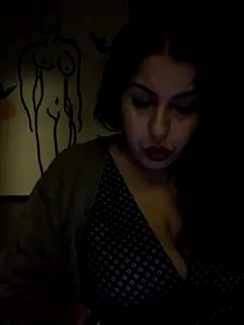 Snapshot of holyeroticss chatting on 10-25-25, 02:00 holyeroticss online show from 10-25-25, 02:00