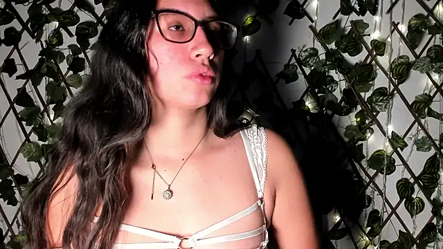 CoralineSanchez online show from 11-24-25, 07:14