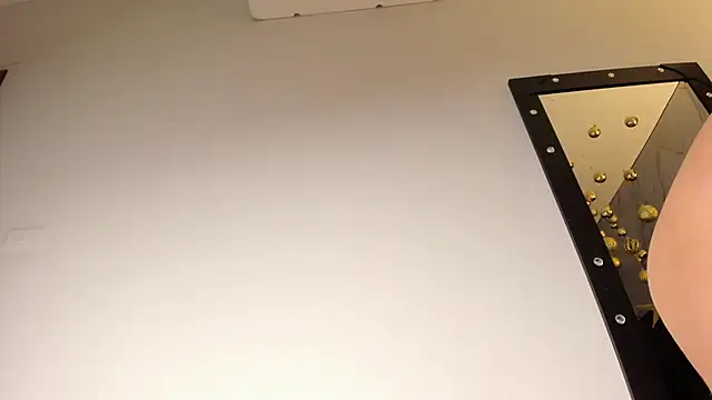 Snapshot of CoralineSanchez chatting on 02-11-26, 07:25 CoralineSanchez online show from 02-11-26, 07:25