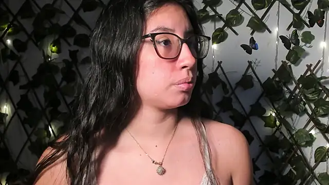 CoralineSanchez online show from 10-21-25, 03:17