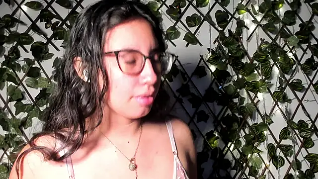 CoralineSanchez online show from 11-08-25, 03:10